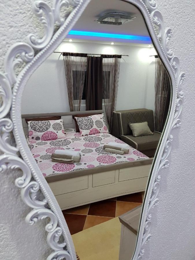 Sunshine Apartment With Private Pool And Parking Cattaro Esterno foto