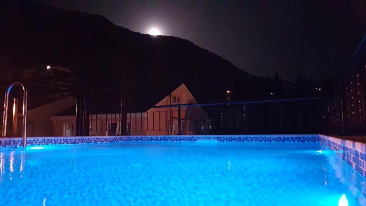 Sunshine Apartment With Private Pool And Parking Cattaro Esterno foto
